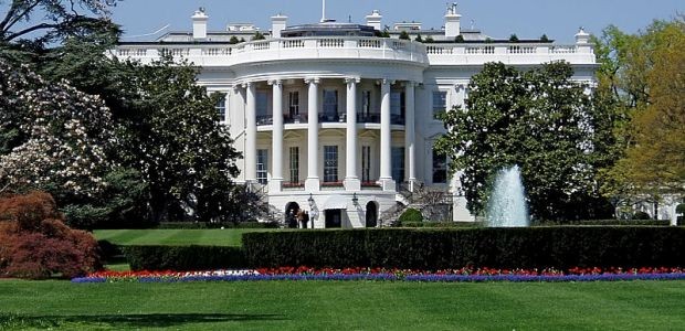 620x1000-91f2-800px-whitehousesouthfacade